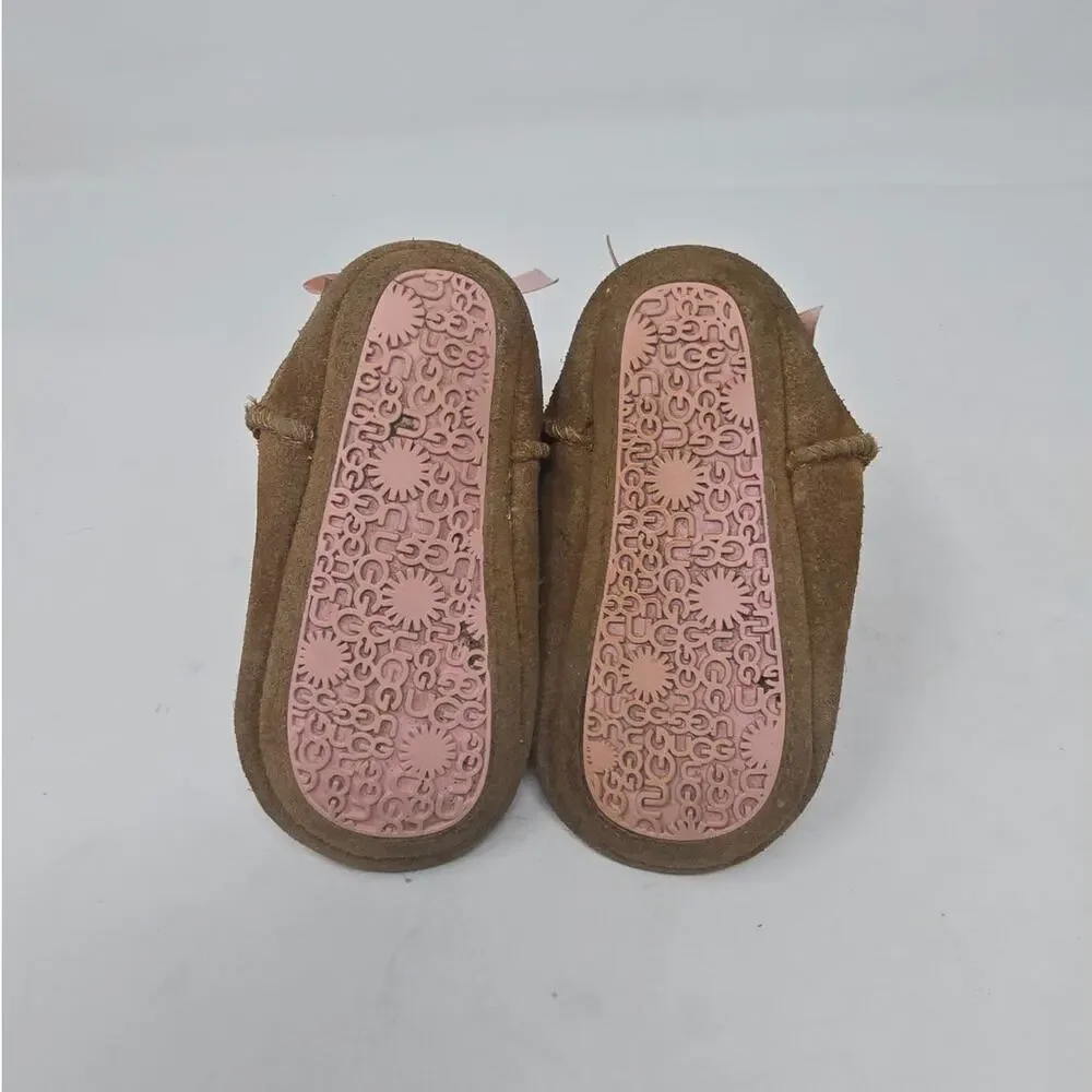 UGG Baby Girls Jesse Bow II Suede Booties Shearling Lined Cozy Brown Size 4/5